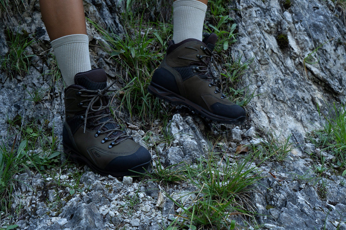 Trekking shoes Karpat Pro – In use 8