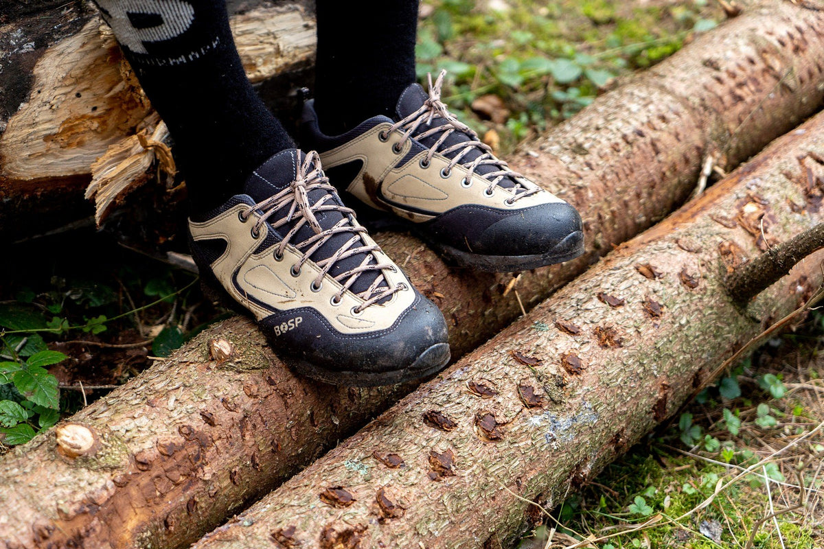 Hiking shoes Grifit Camel – In use 9