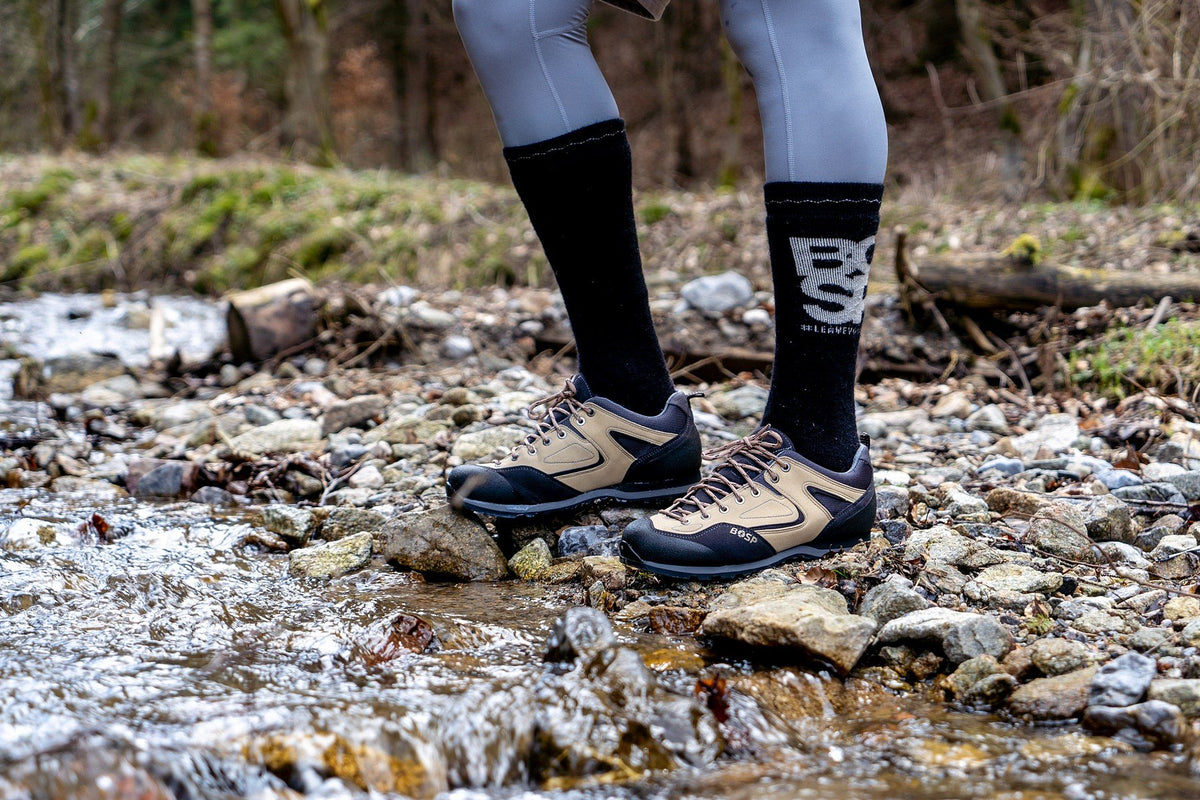 Hiking shoes Grifit Camel – In use 1