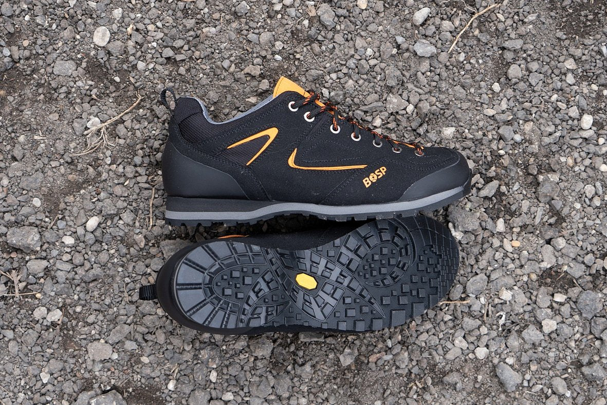 Hiking shoes Grifit Orange – In use 9