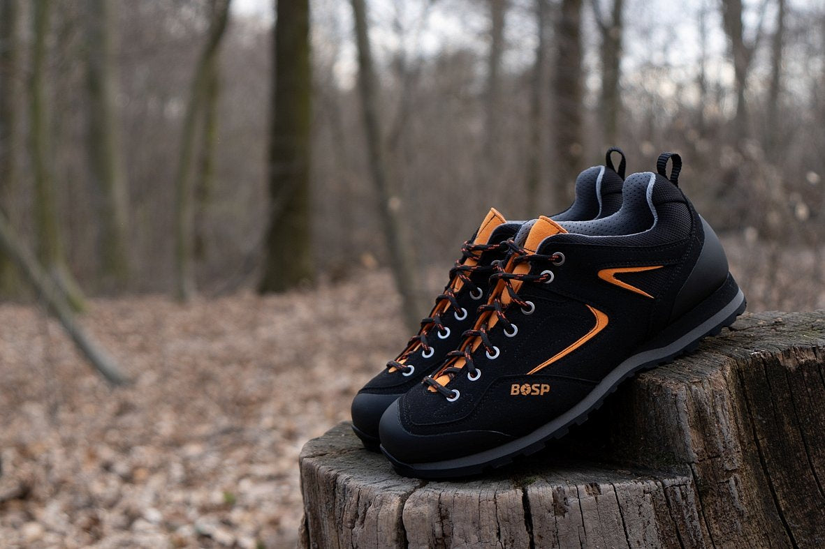 Hiking shoes Grifit Orange – In use 6