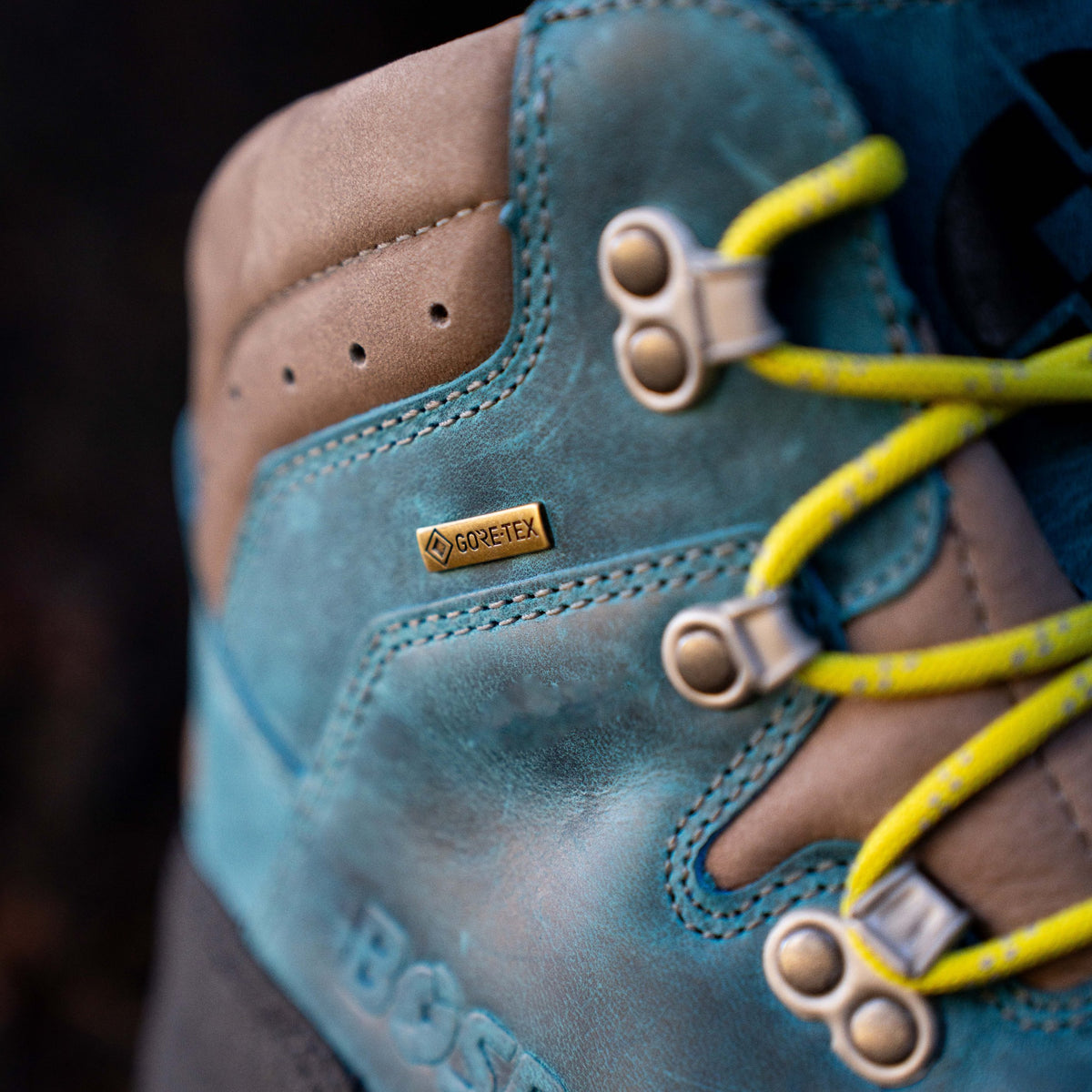 Hiking shoes Caledon Pro II Azure – In use 10