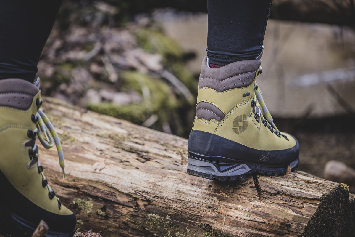 Hiking shoes Ural Pro Lime – In use 14