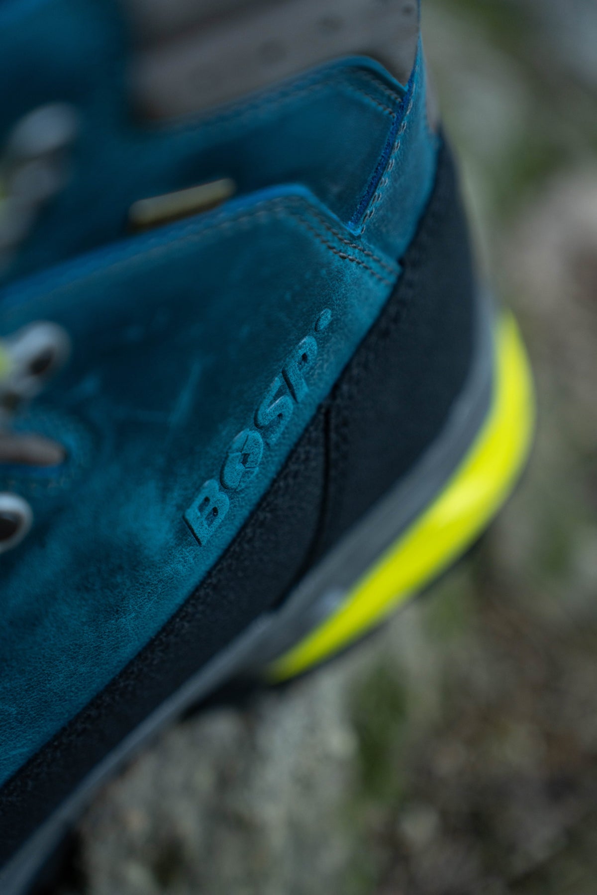 Hiking shoes Caledon Pro II Azure – In use 8