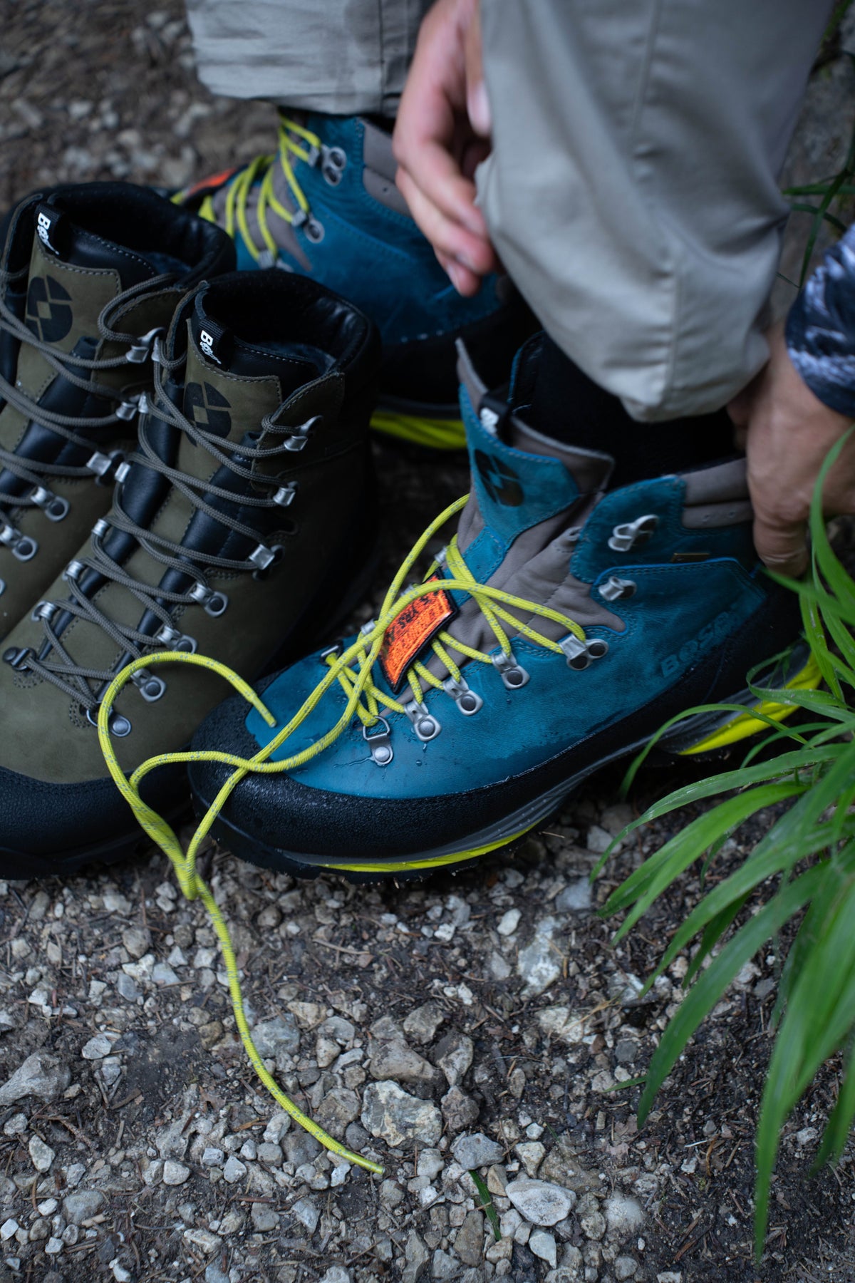 Hiking shoes Caledon Pro II Azure – In use 7