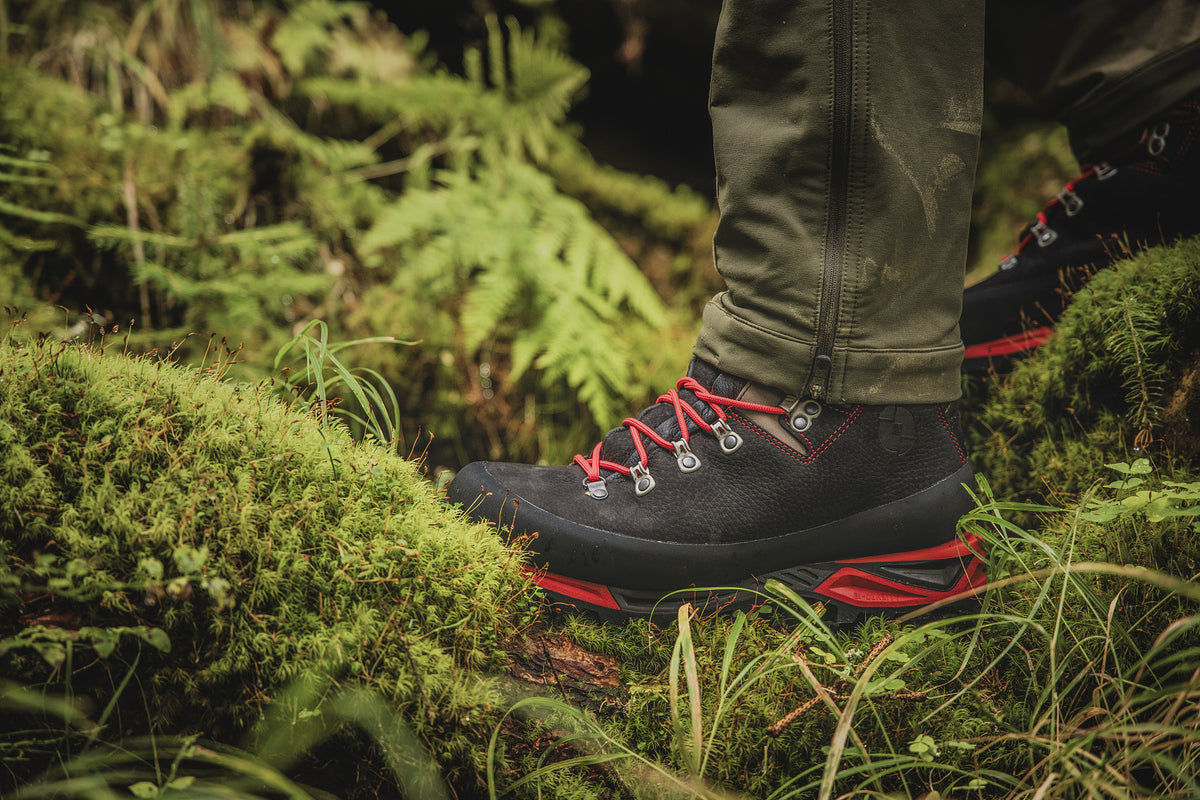 Hiking shoes Ural Pro Tech BLK – In use 6