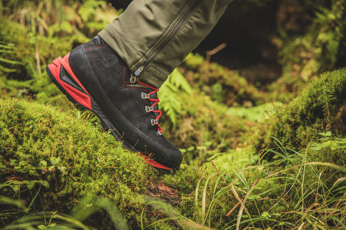 Hiking shoes Ural Pro Tech BLK – In use 15
