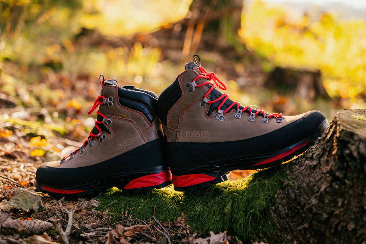 Hiking shoes Caledon Pro II Grizzly – In use 7