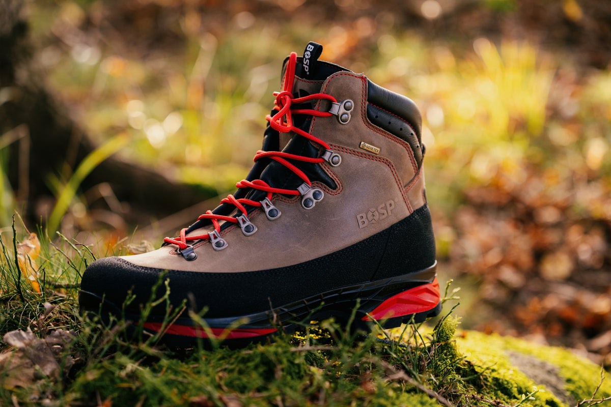 Hiking shoes Caledon Pro II Grizzly – In use 9
