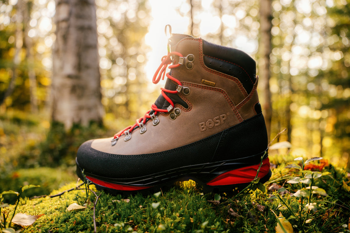 Hiking shoes Caledon Pro II Grizzly – In use 16