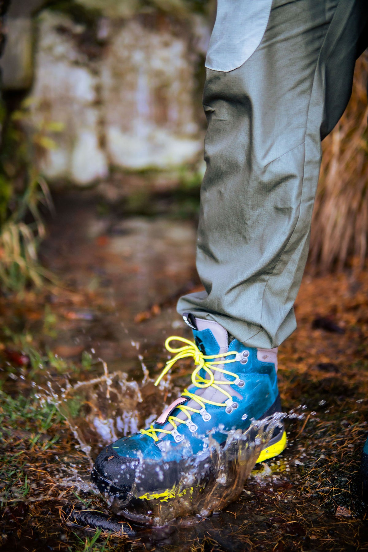 Hiking shoes Caledon Pro II Azure – In use 2