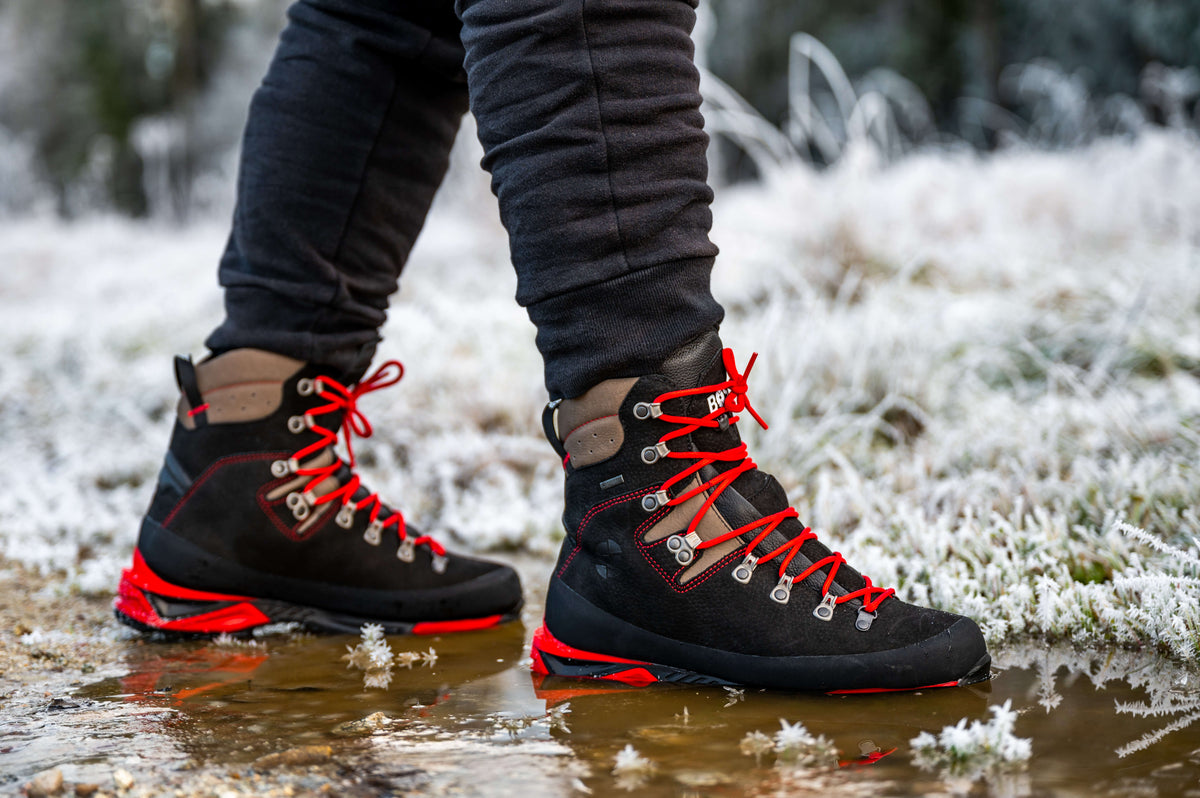 Hiking shoes Ural Pro Tech BLK – In use 5