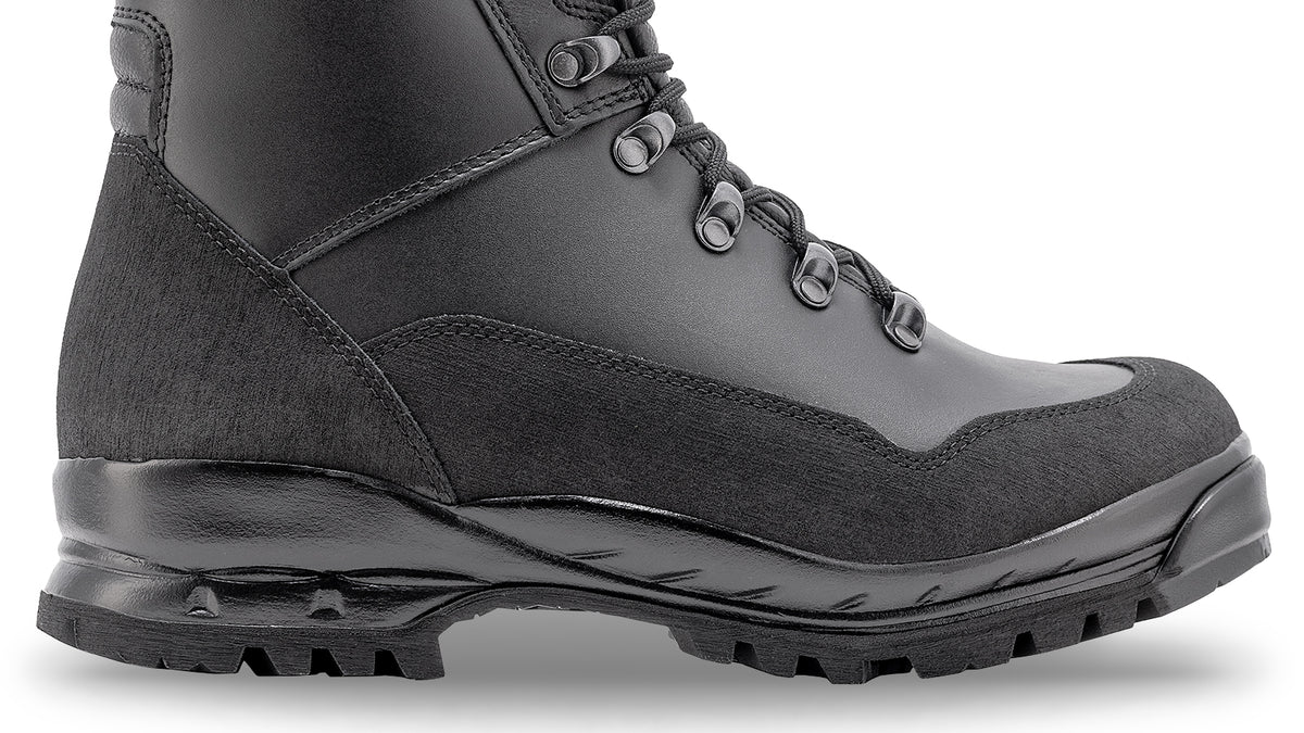 Squad Black – GORE-TEX® Performance Comfort Footwear